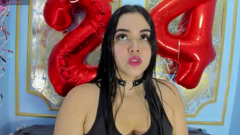 Melaniecooper online show from February 11, 2026, 3:33 am