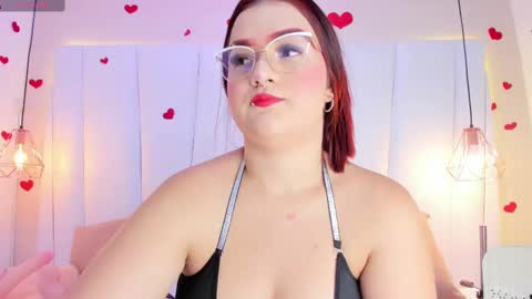 Melanie online show from September 16, 2025, 7:04 pm