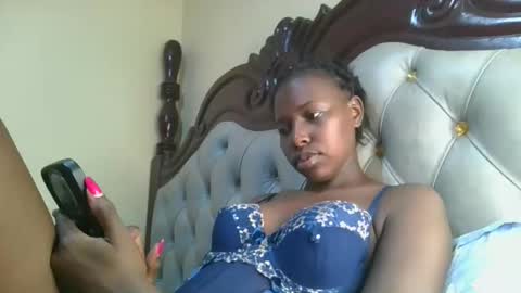 Snapshot of melaninblue chatting on May 3, 2026, 10:54 am melaninblue online show from May 3, 2026, 10:54 am