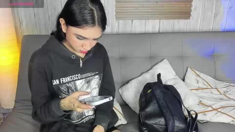 Melany online show from October 4, 2025, 2:37 pm