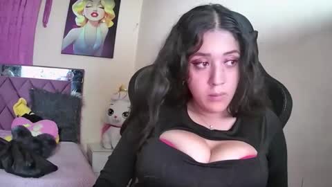 melany online show from March 25, 2026, 4:40 am