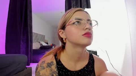 melany_jhonsonn online show from September 29, 2025, 7:57 am