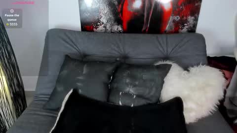 melany online show from November 27, 2025, 2:57 am