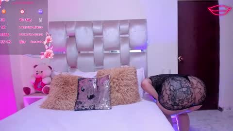 Melany online show from November 7, 2025, 4:18 pm