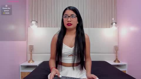 Melany online show from February 2, 2026, 6:50 pm