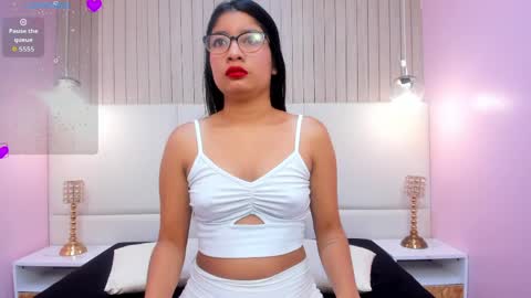 Melany online show from June 1, 2026, 11:34 am