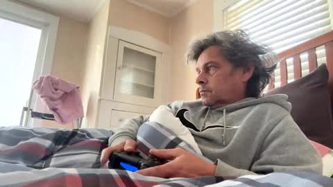 Tan lines online show from January 28, 2025, 3:04 pm