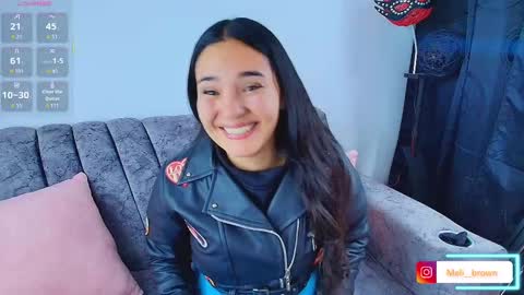    Independent model online show from October 10, 2025, 6:45 am