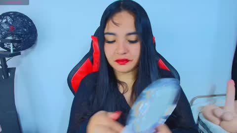    Independent model online show from February 21, 2026, 4:13 am