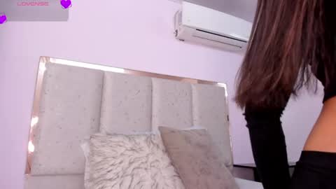 Snapshot of meli_mell chatting on April 25, 2026, 1:25 pm Meli online show from April 25, 2026, 1:25 pm