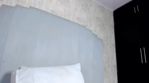 Snapshot of meli_mell chatting on May 5, 2026, 7:11 pm Meli online show from May 5, 2026, 7:11 pm