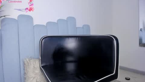 Snapshot of meli_mell chatting on May 31, 2026, 6:09 pm Meli online show from May 31, 2026, 6:09 pm