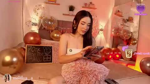 Snapshot of meliflua_a chatting on November 25, 2025, 6:19 pm Meli online show from November 25, 2025, 6:19 pm