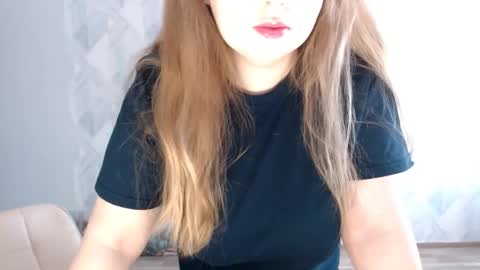 Melina online show from November 1, 2025, 9:22 am