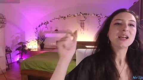 Melina Styles online show from April 30, 2026, 8:57 pm