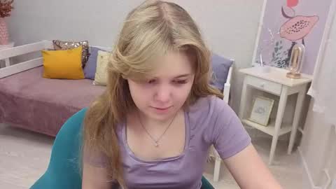 Sophia online show from December 16, 2025, 5:34 am