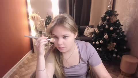 Sophia online show from December 18, 2025, 5:24 am