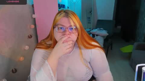 melissa_purr online show from April 16, 2026, 9:39 pm