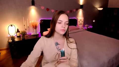 Melisa online show from November 18, 2025, 2:17 am