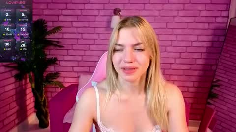 melissachristal online show from October 18, 2025, 1:08 am