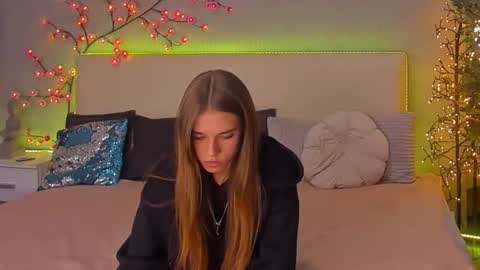 MelissaCrayzy online show from November 29, 2025, 2:53 pm