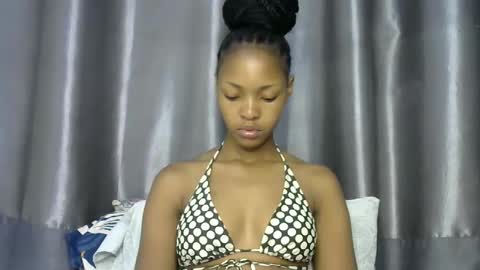 Snapshot of melissah_hot chatting on December 2, 2025, 8:37 pm melissah_hot online show from December 2, 2025, 8:37 pm