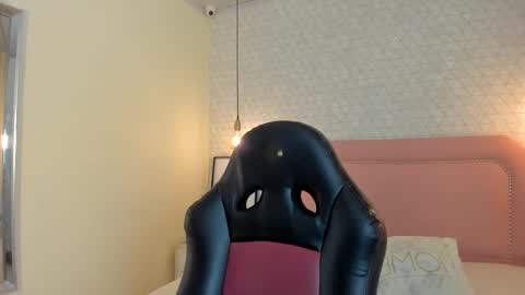    online show from February 25, 2026, 1:32 pm