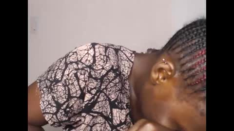 Snapshot of mellanin_pretty_ chatting on December 26, 2024, 10:37 am . online show from December 26, 2024, 10:37 am