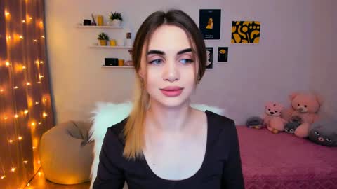 Tessa online show from February 2, 2025, 8:08 pm