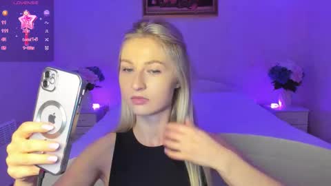 Mellina online show from November 19, 2025, 6:30 pm