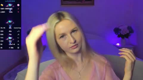 Mellina online show from December 2, 2025, 7:09 pm