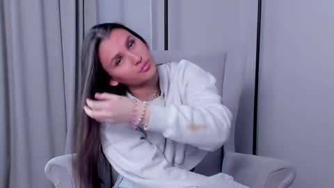 Snapshot of mellisamckeel chatting on April 8, 2026, 11:21 am Lia online show from April 8, 2026, 11:21 am