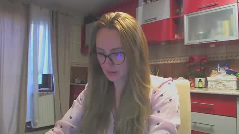 Melly online show from January 20, 2025, 8:19 am