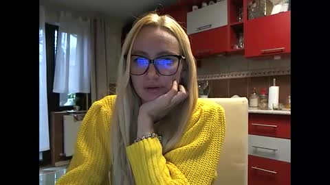 Melly online show from November 28, 2025, 8:28 am