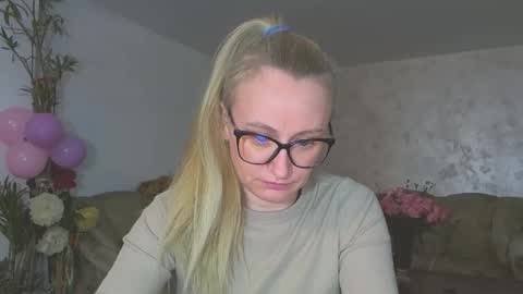 Melly online show from February 17, 2026, 8:33 am