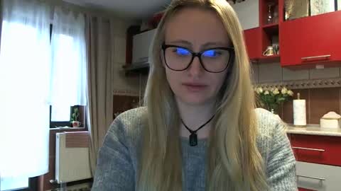 Melly online show from March 3, 2026, 7:25 am