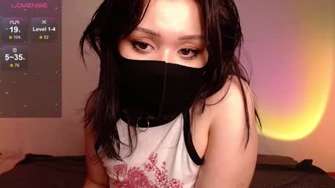 Snapshot of melmean chatting on December 6, 2024, 1:11 pm Mel online show from December 6, 2024, 1:11 pm