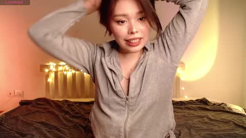 Snapshot of melmean chatting on January 2, 2025, 1:51 pm Mel online show from January 2, 2025, 1:51 pm