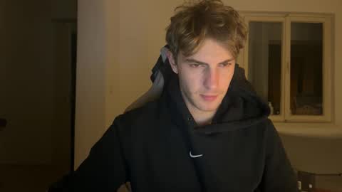 Melodicass online show from November 4, 2025, 12:32 am