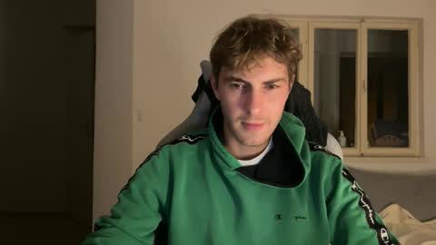 Melodicass online show from November 4, 2025, 11:15 pm