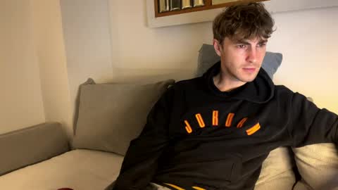 Melodicass online show from April 7, 2026, 11:15 pm