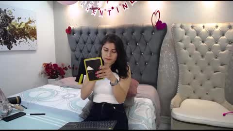 Snapshot of melodiroux_ chatting on February 18, 2025, 1:00 pm Melodi online show from February 18, 2025, 1:00 pm