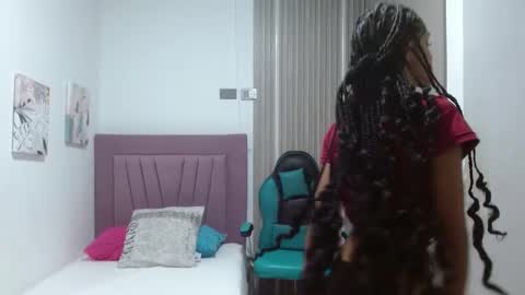 melody_mercy online show from December 11, 2024, 12:12 pm