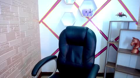 Snapshot of melody_stan chatting on February 27, 2025, 6:53 pm I AM MELODY online show from February 27, 2025, 6:53 pm