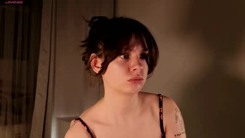 melody  online show from April 15, 2026, 4:25 pm