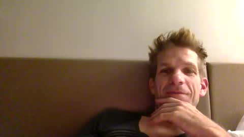 Andres online show from November 12, 2025, 4:13 am