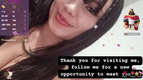Snapshot of mena_hicks chatting on February 22, 2025, 11:46 pm Heart online show from February 22, 2025, 11:46 pm