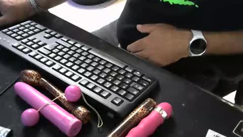 mentosgum online show from April 15, 2026, 7:58 pm