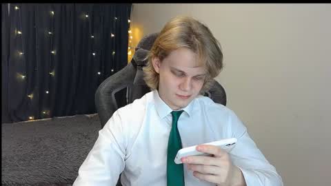 Mickey online show from December 27, 2024, 5:26 pm