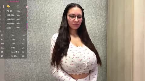 Snapshot of meowgirlye chatting on February 9, 2026, 11:14 am Mona online show from February 9, 2026, 11:14 am